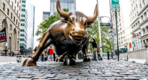 Equities extienden su rally ante expectativas de recortes de tasas y flujos de cierre de año